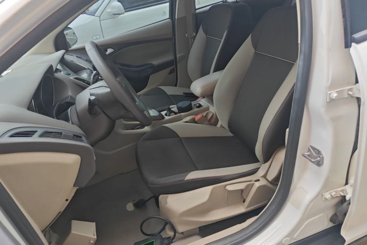 Used Ford Focus 2012 Sedan 1.6L Automatic Comfort Model Left Front Seat
