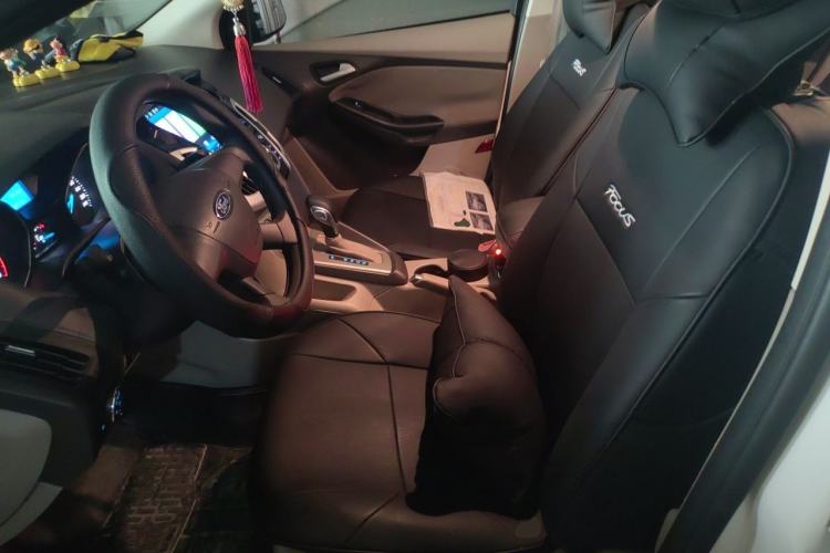 Used Ford Focus 2012 Sedan 1.6L Automatic Comfort Model Left Front Seat