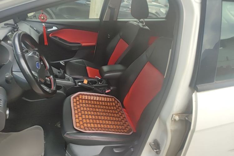 Used Ford Focus 2012 Hatchback 1.6L Manual Comfort Model Left Front Seat