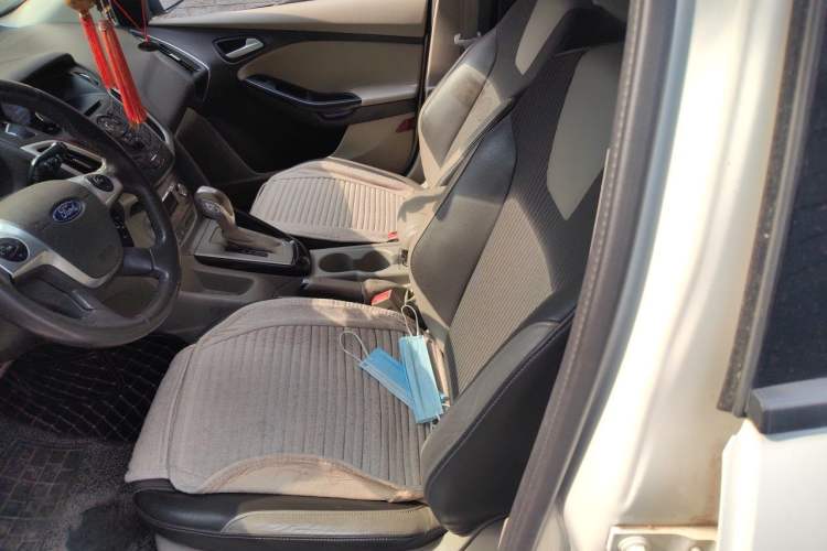 Used Ford Focus 2012 Hatchback 1.6L Automatic Fashion Edition Left Front Seat