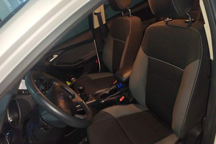 Used Ford Focus 2012 Hatchback 1.6L Manual Comfort Model Left Front Seat