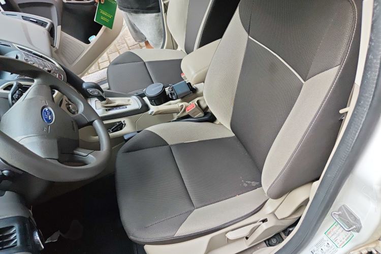 Used Ford Focus 2012 Sedan 1.6L Automatic Comfort Model Left Front Seat