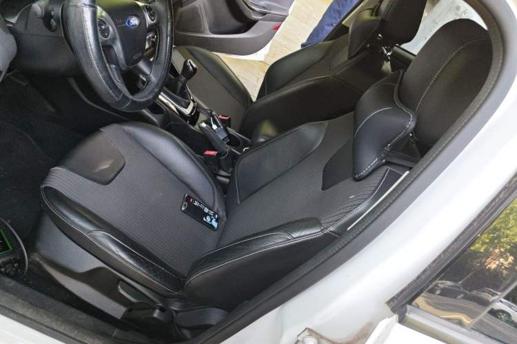 Used Ford Focus 2012 Hatchback 1.6L Manual Fashion Edition Left Front Seat
