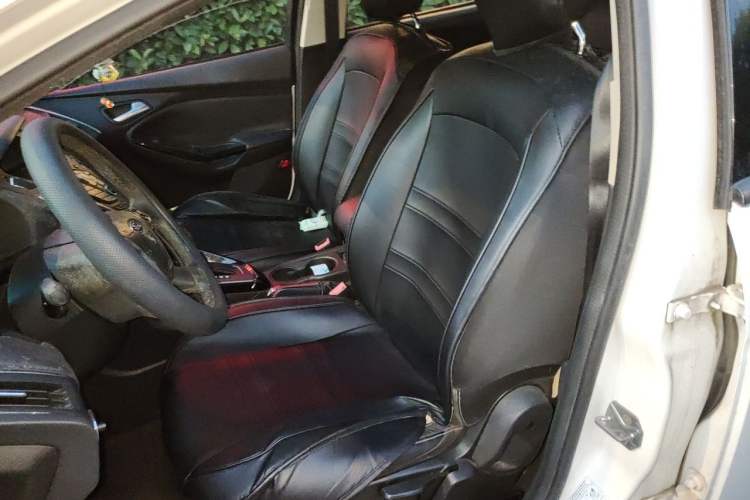 Used Ford Focus 2012 Hatchback 1.6L Automatic Fashion Edition Left Front Seat