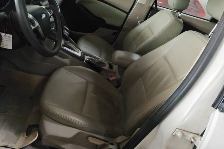 Used Ford Focus 2012 Sedan 1.6L Automatic Comfort Model Left Front Seat