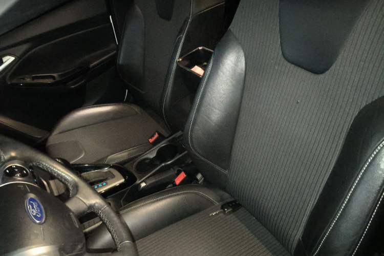 Used Ford Focus 2012 Hatchback 1.6L Automatic Fashion Edition Left Front Seat