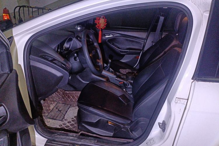 Used Ford Focus 2012 Hatchback 1.6L Manual Comfort Model Left Front Seat
