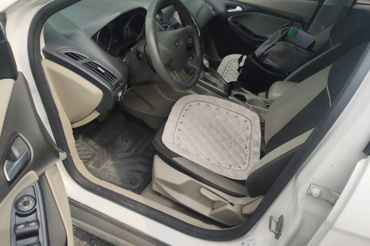 Used Ford Focus 2012 Sedan 1.6L Automatic Comfort Model Left Front Seat