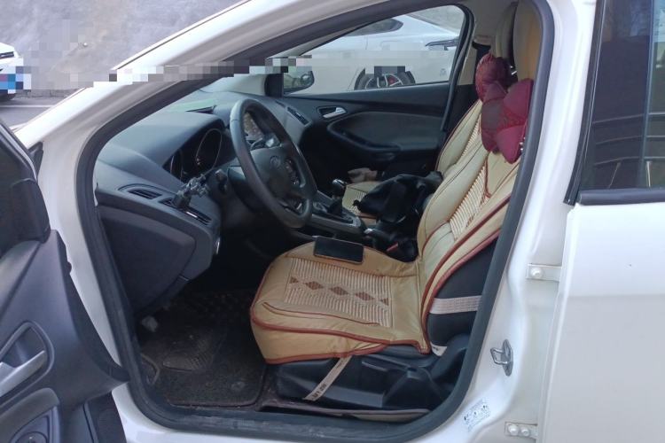Used Ford Focus 2012 Hatchback 1.6L Manual Comfort Model Left Front Seat
