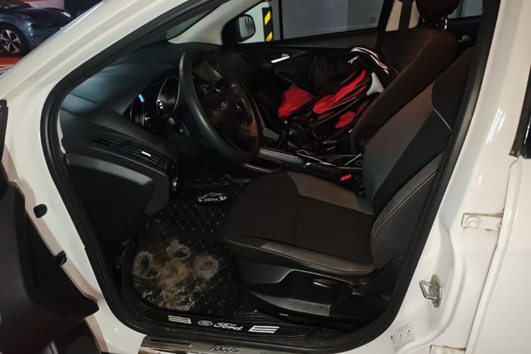 Used Ford Focus 2012 Hatchback 1.6L Manual Comfort Model Left Front Seat