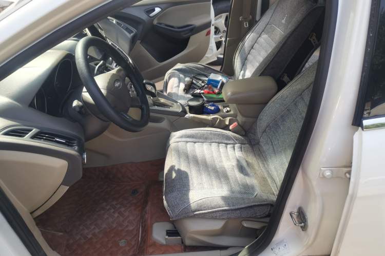 Used Ford Focus 2012 Sedan 1.6L Automatic Comfort Model Left Front Seat