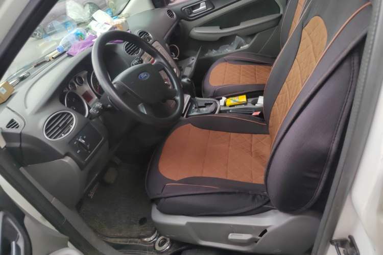 Used Ford Focus 2012 Hatchback Classic 1.8L Automatic Base Model Left Front Seat
