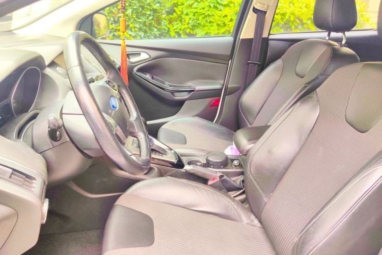 Used Ford Focus 2012 Hatchback 1.6L Automatic Fashion Edition Left Front Seat