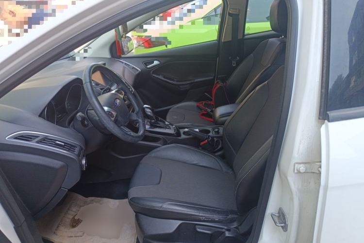 Used Ford Focus 2012 Hatchback 1.6L Automatic Fashion Edition Left Front Seat