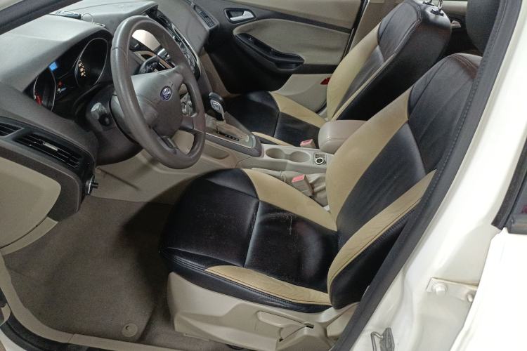 Used Ford Focus 2012 Sedan 1.6L Automatic Comfort Model Left Front Seat
