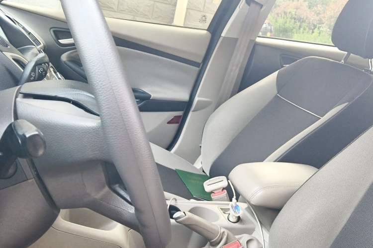 Used Ford Focus 2012 Sedan 1.6L Manual Comfort Model Left Front Seat