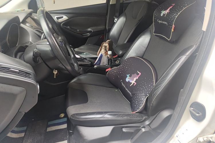 Used Ford Focus 2012 Hatchback 1.6L Automatic Fashion Edition Left Front Seat