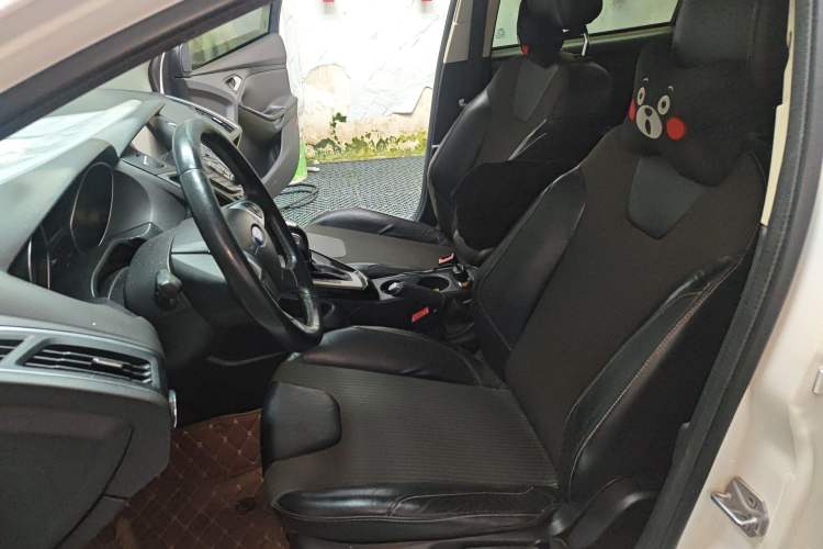 Used Ford Focus 2012 Sedan 1.6L Automatic Fashion Edition Left Front Seat