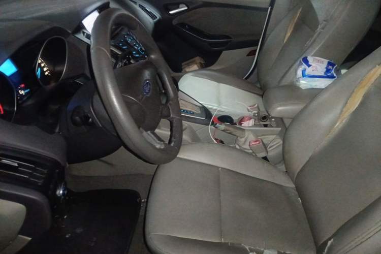 Used Ford Focus 2012 Sedan 1.6L Automatic Comfort Model Left Front Seat