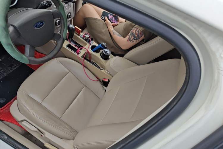 Used Ford Focus 2012 Hatchback Classic 1.8L Automatic Fashion Edition Left Front Seat