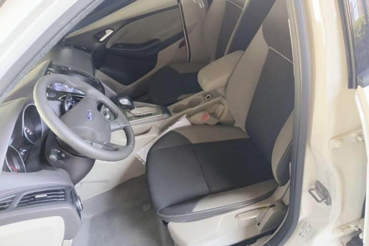 Used Ford Focus 2012 Sedan 1.6L Automatic Comfort Model Left Front Seat