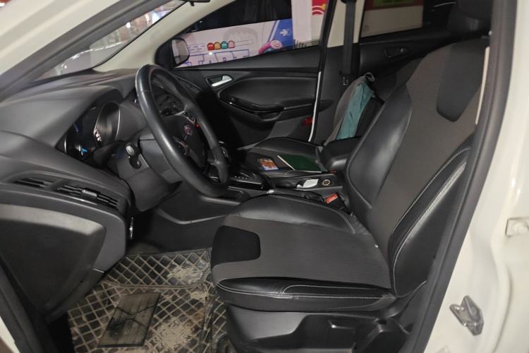 Used Ford Focus 2012 Hatchback 1.6L Automatic Fashion Edition Left Front Seat