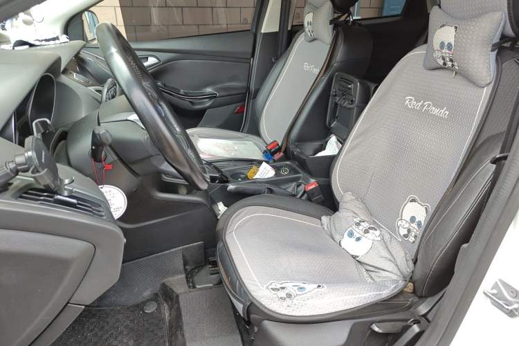 Used Ford Focus 2012 Hatchback 1.6L Automatic Fashion Edition Left Front Seat