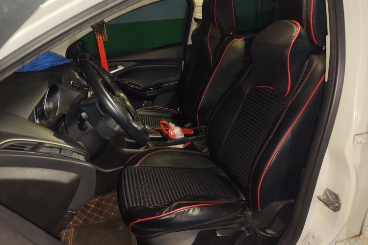 Used Ford Focus 2012 Hatchback 1.6L Automatic Fashion Edition Left Front Seat