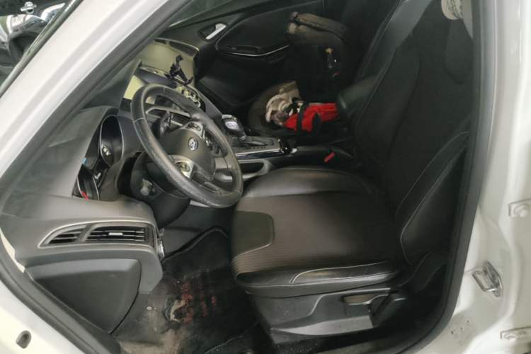 Used Ford Focus 2012 Sedan 1.6L Automatic Fashion Edition Left Front Seat