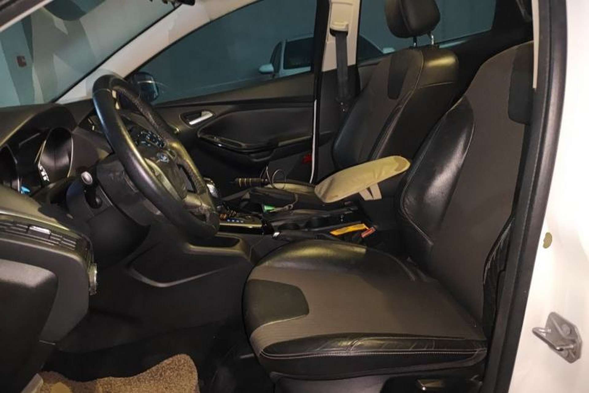 Used Ford Focus 2012 Sedan 1.6L Automatic Fashion Edition Left Front Seat
