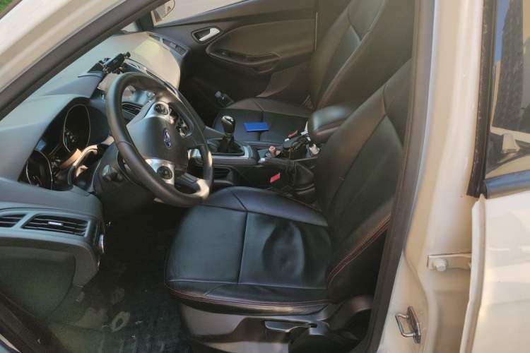 Used Ford Focus 2012 Hatchback 1.6L Manual Comfort Model Left Front Seat