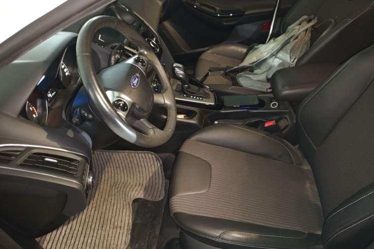 Used Ford Focus 2012 Hatchback 1.6L Automatic Fashion Edition Left Front Seat