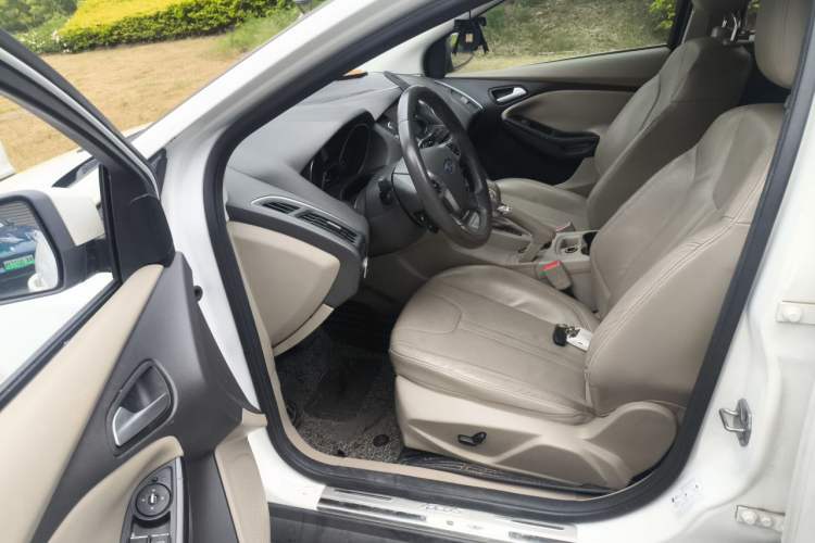 Used Ford Focus 2012 Sedan 2.0L Automatic Flagship Model Left Front Seat