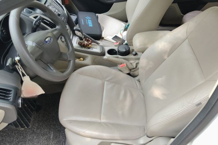 Used Ford Focus 2012 Sedan 1.6L Automatic Comfort Model Left Front Seat