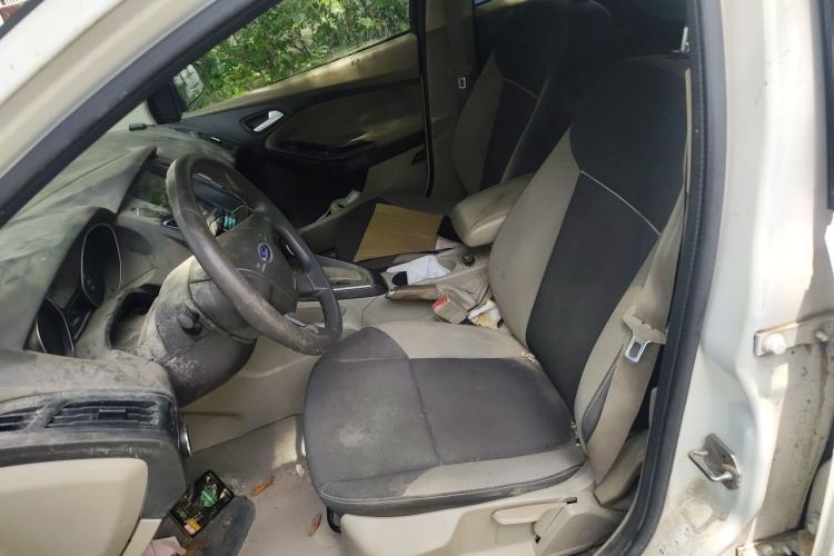 Used Ford Focus 2012 Sedan 1.6L Automatic Comfort Model Left Front Seat