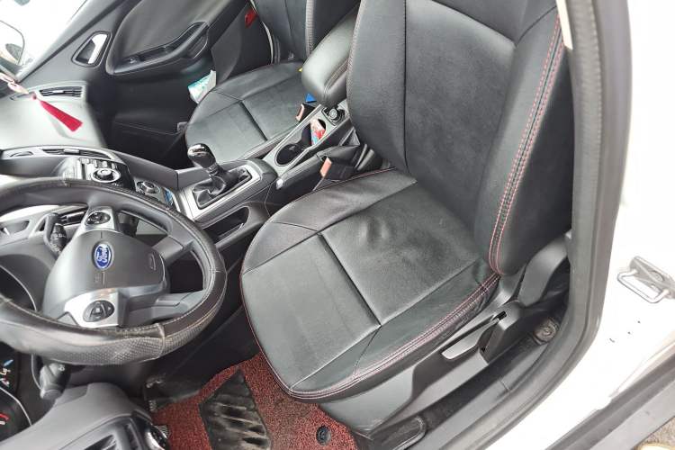 Used Ford Focus 2012 Hatchback 1.6L Manual Comfort Model Left Front Seat