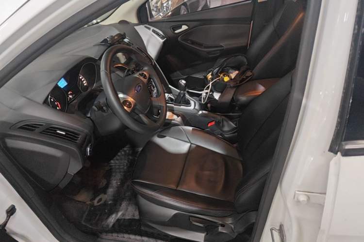 Used Ford Focus 2012 Hatchback 1.6L Manual Comfort Model Left Front Seat