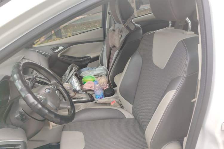 Used Ford Focus 2012 Sedan 1.6L Automatic Comfort Model Left Front Seat