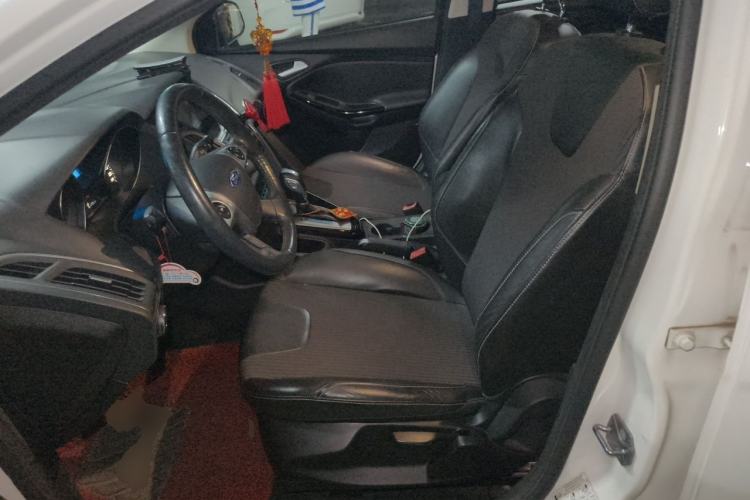 Used Ford Focus 2012 Hatchback 1.6L Automatic Fashion Edition Left Front Seat