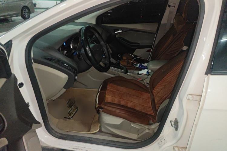Used Ford Focus 2012 Sedan 1.6L Manual Comfort Model Left Front Seat