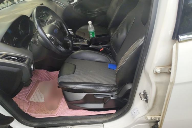 Used Ford Focus 2012 Sedan 1.6L Automatic Fashion Edition Left Front Seat