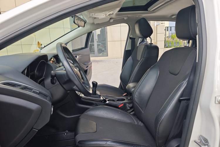 Used Ford Focus 2012 Hatchback 1.6L Manual Fashion Edition Left Front Seat