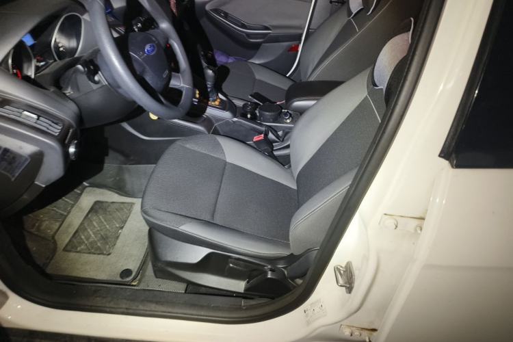 Used Ford Focus 2012 Hatchback 1.6L Manual Comfort Model Left Front Seat
