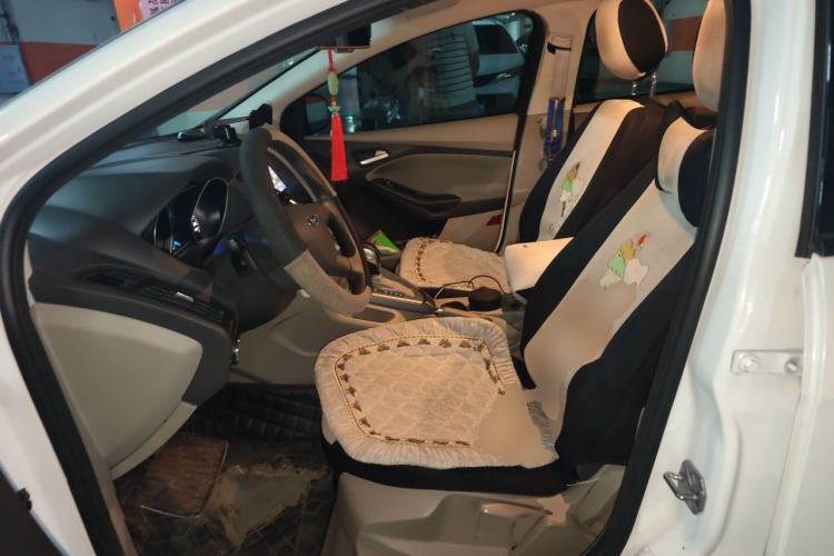Used Ford Focus 2012 Sedan 1.6L Automatic Comfort Model Left Front Seat