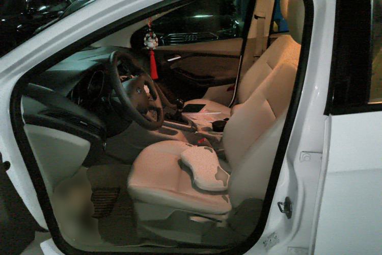 Used Ford Focus 2012 Sedan 1.6L Manual Comfort Model Left Front Seat