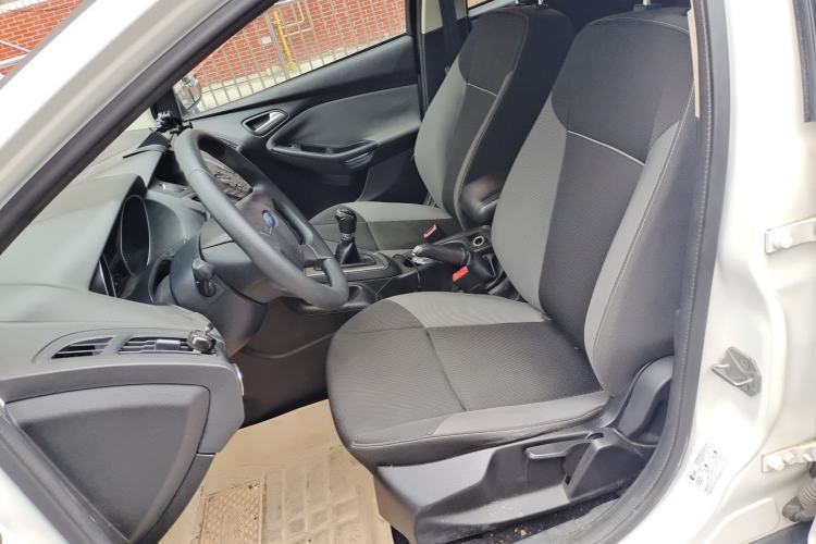 Used Ford Focus 2012 Hatchback 1.6L Manual Comfort Model Left Front Seat