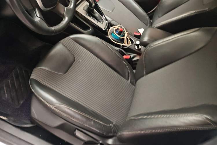 Used Ford Focus 2012 Sedan 1.6L Automatic Fashion Edition Left Front Seat