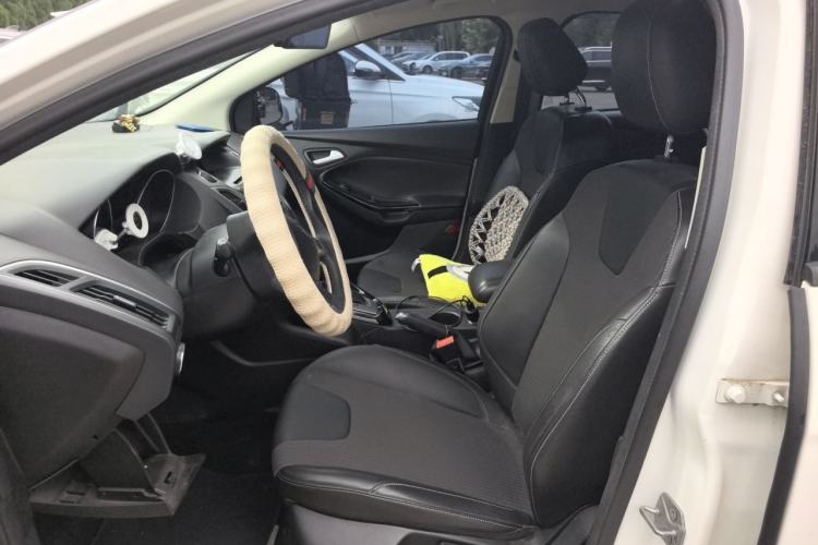 Used Ford Focus 2012 Hatchback 1.6L Automatic Fashion Edition Left Front Seat