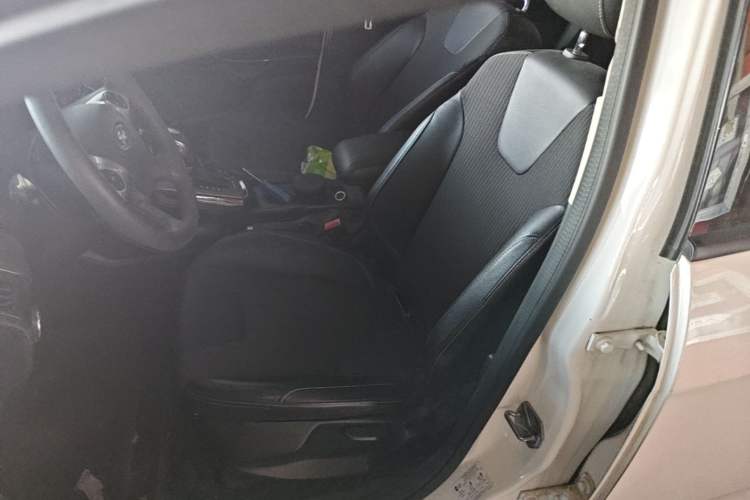 Used Ford Focus 2012 Hatchback 1.6L Automatic Fashion Edition Left Front Seat