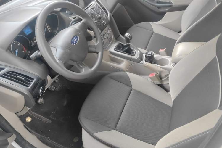 Used Ford Focus 2012 Sedan 1.6L Manual Comfort Model Left Front Seat